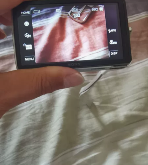 索尼卡片相机，很多年了，功能正常，所有配件...