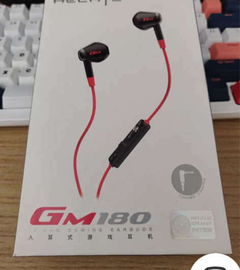 出漫步者入耳式耳机 朋友送的，就拆开试听过...