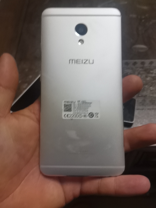 魅族A680Q，魅蓝E，3+32原装机器没...