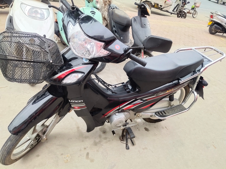 隆鑫110。骑了少。放了多。八千公里。