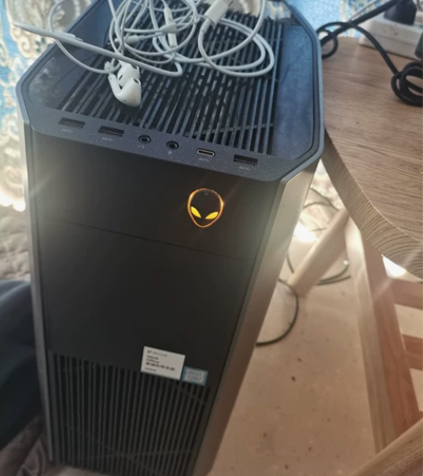 外星人R7主机配置如图I7-8700K,1...