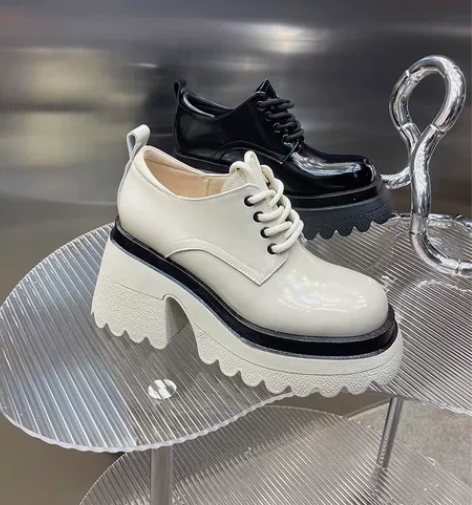 欧洲站高跟单鞋秋季炸街粗跟真皮防水台女鞋厚...