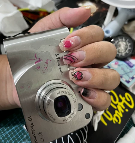 卖出个人自用闲置CCD～ 型号：惠普R71...