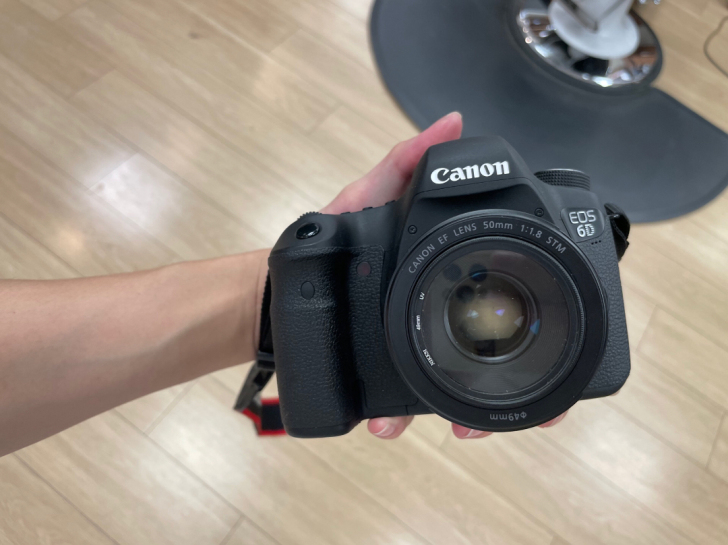 佳能6D EOS6D带镜头一块卖,不单卖.
