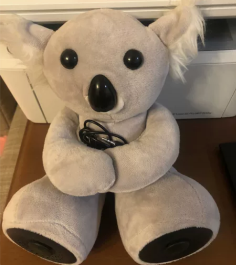 有线音箱,在美国买的,是一只小考拉,音质一...