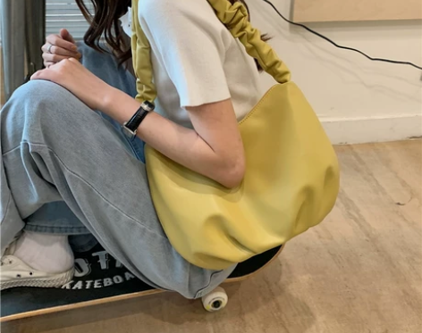 纯色托特包百搭软皮纯色大容量包 买来未挎过...