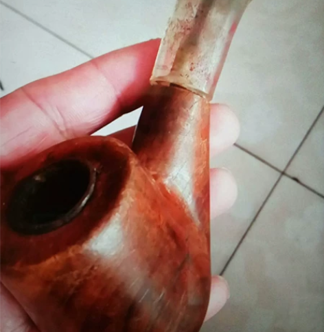 老物件老实木烟斗，老货，连接处松动，自己懒...