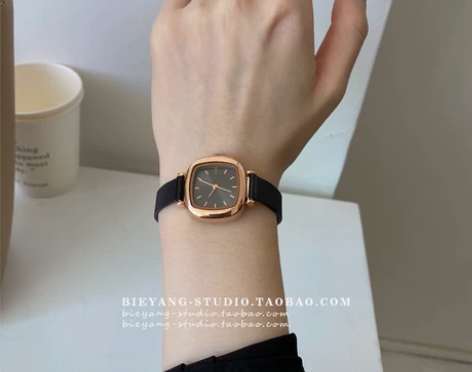 别样A99复古文艺经典方形小表盘简约气质百...