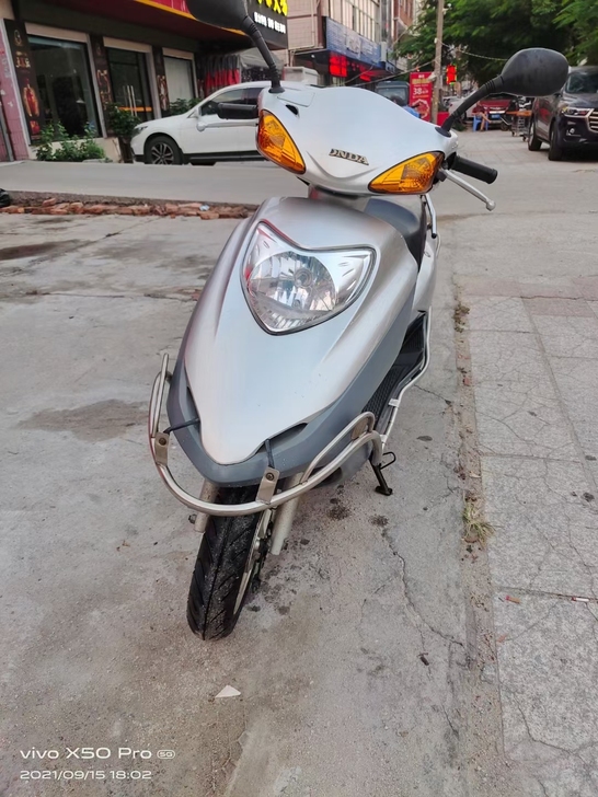 五羊本田佳颖踏板