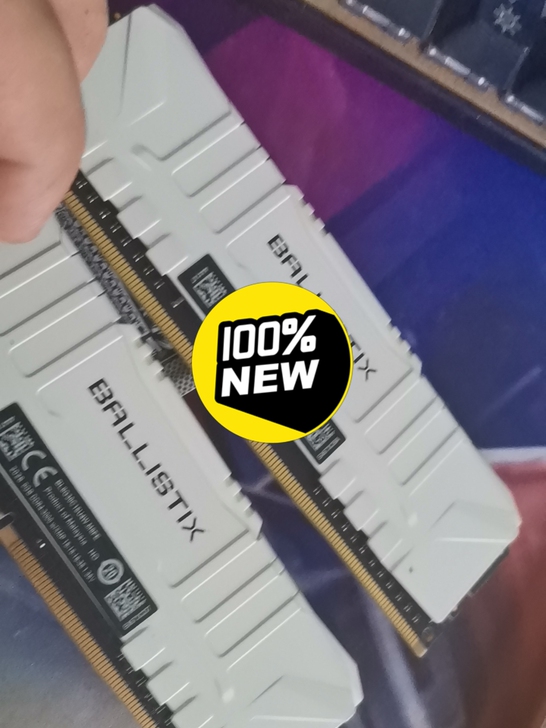 英睿达3000频率 8g内存。两根