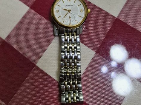 罗西尼表，看中了这款瑞士进口机芯，看了好几...