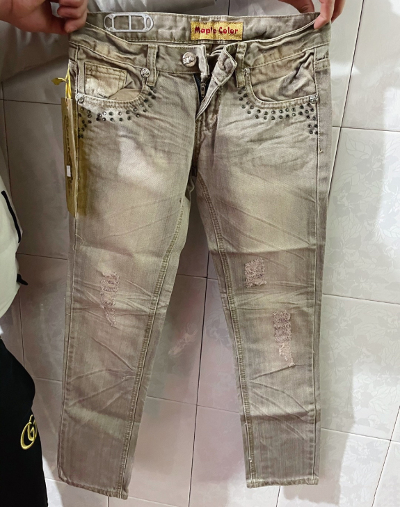 牛仔裤女，全新，潮流时尚百搭的破洞修身弹力...