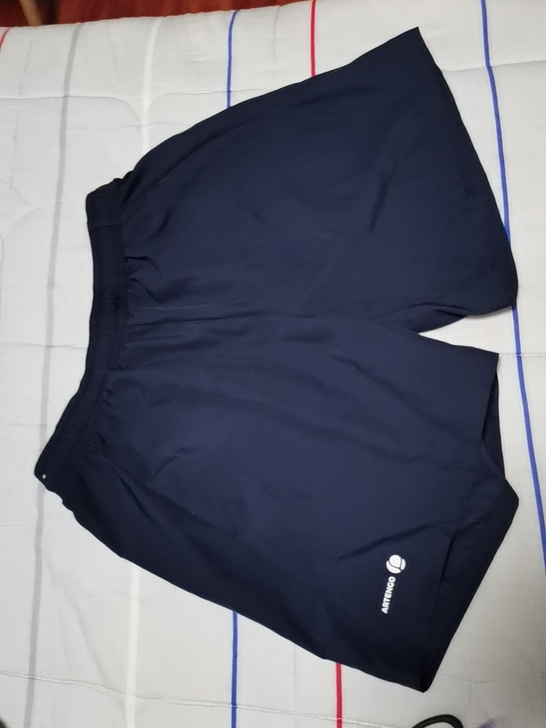 男士短裤175/80a，看标就知道很新的，...