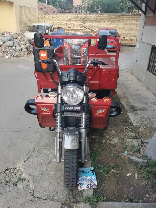 出售全新大三轮，发动机250，双水冷的，有...