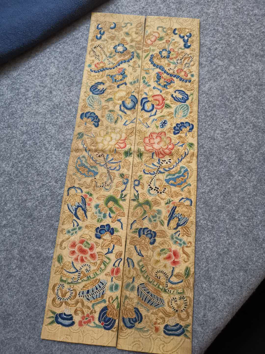 清代精品打籽绣片  古董珠宝