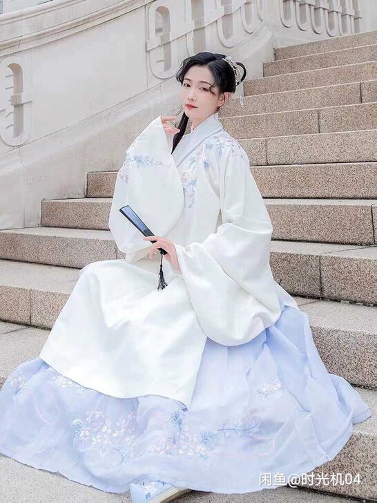 重回汉唐徽音长款紫色,洗一穿一。汉服 明制...