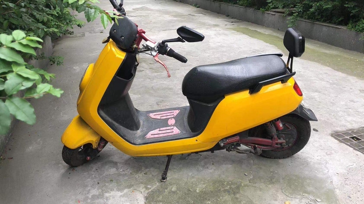 72v大金牛电动车 带牌出售，喜欢的朋友抓...