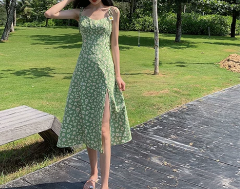 心机开叉小雏菊连衣裙女2020夏装新款法式...