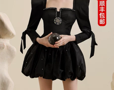 法式复古赫本风性感绑带礼服连衣裙气质方领设...