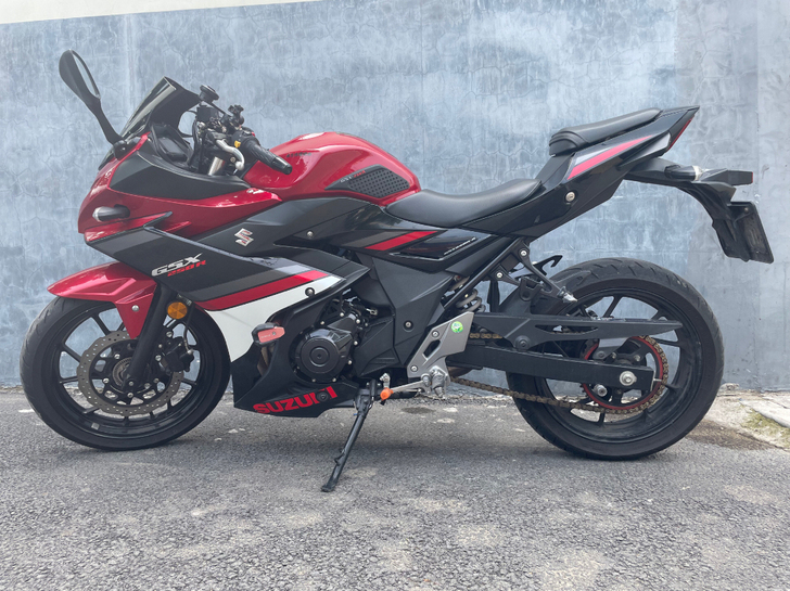 帮朋友转  铃木gsx250R-A新手神车...