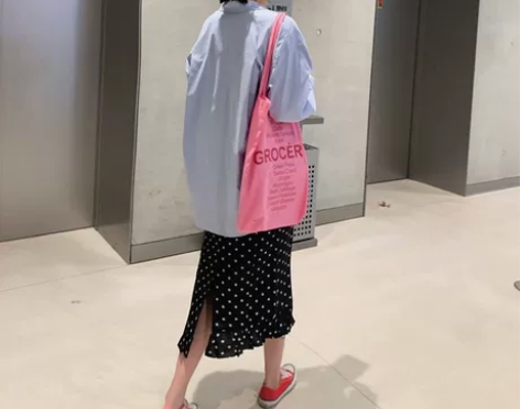 春装黑白波点半身裙后开叉荷叶边鱼尾裙高腰雪...