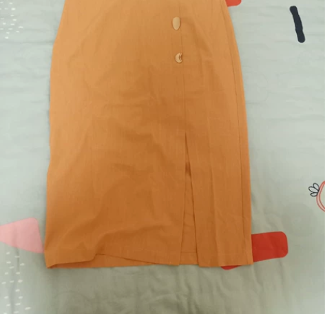 半身裙全新吊牌还在，L码110斤内穿，30...