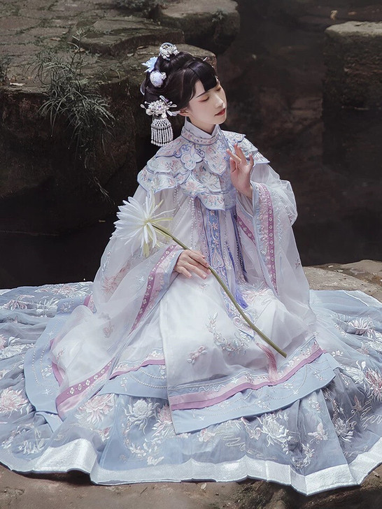 求购昙华一梦全套汉服女昙花长袄云肩