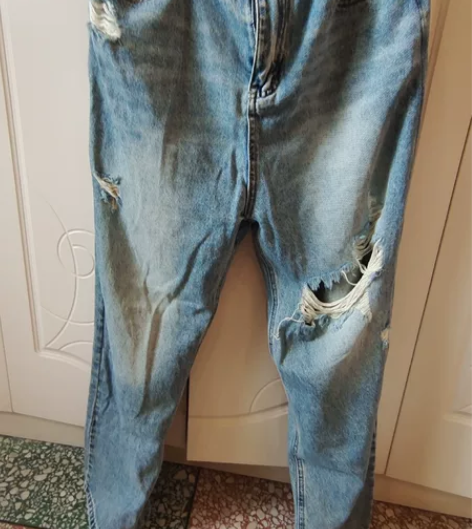 直筒裤牛仔裤破洞裤   软牛仔质量很好，穿...