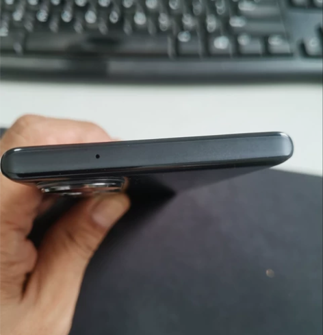 6月入手的,荣耀60 9新8+128,有充...