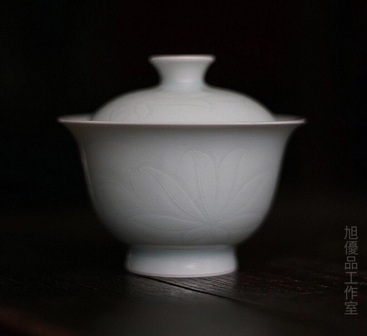 仿宋湖田影青半刀泥仙草紋盖碗.160cc容...