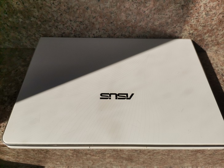 上大学时候用的笔记本可打LOL