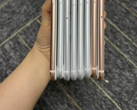 iPhone 8代 64G无锁 全网通 爱...