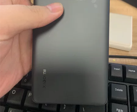 小米12pro 12+256 屏幕右下角划...
