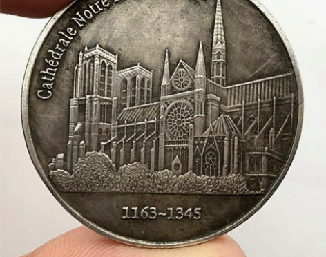 巴黎圣母院大教堂纪念币 钱币收藏历史文化建...