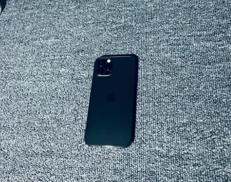 苹果12pro，国行128g，双卡5g，黑...