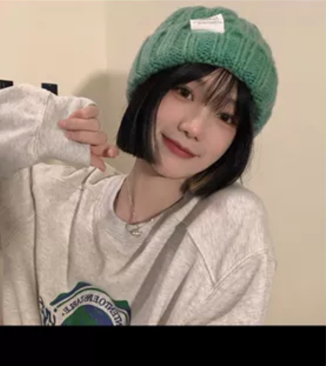 冬季毛绒帽绿色款 很显头小