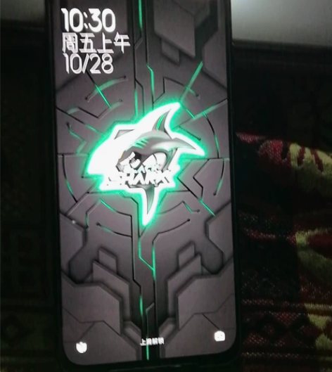 小米黑鲨3Pro，开机打电话一切正常，带指...