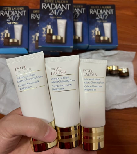 雅诗兰黛anr洁面洗面奶30毫升，美国购买...