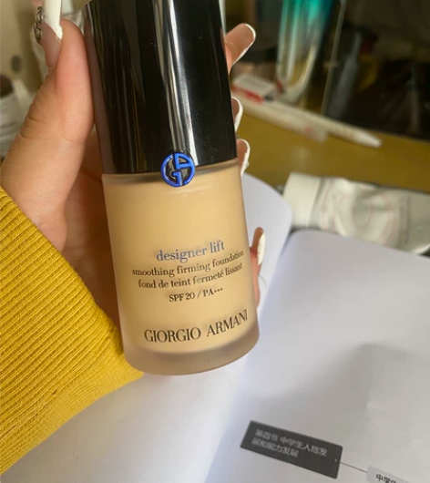 有盒阿玛尼蓝标大师粉底3号色 保真保真粉很...