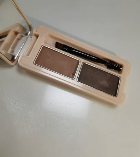 爱丽小屋防水眉粉 用过两三次，图一有个小角...