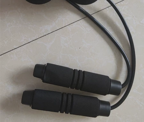 跳绳，全新，一共两套，还剩一套，10元一套...