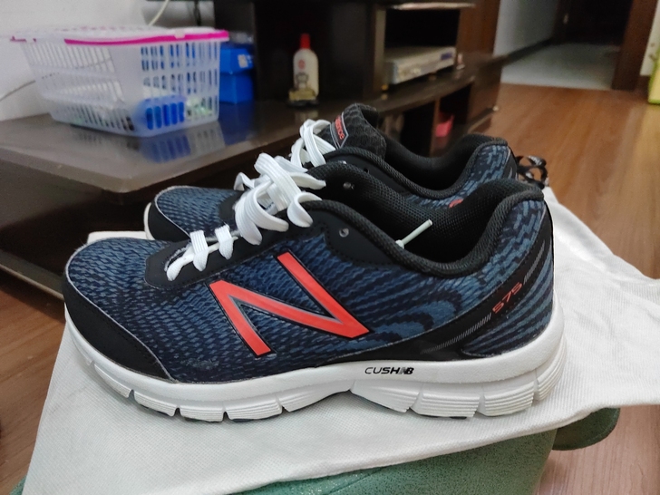 正品新百伦/newbalance跑鞋男款，...
