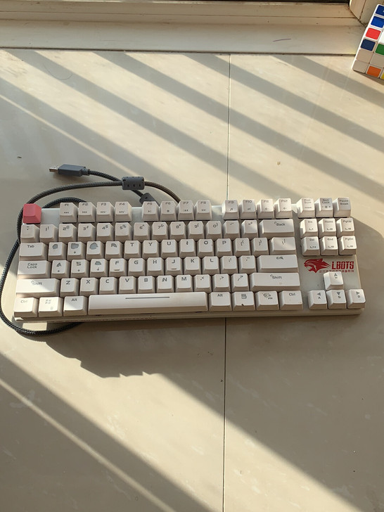 达尔优第一代青轴键盘，质量超好，不是后来的...