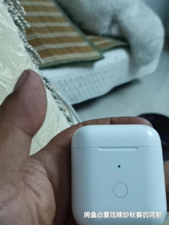 qcy t8耳机 补配！！！出充电仓和左耳...