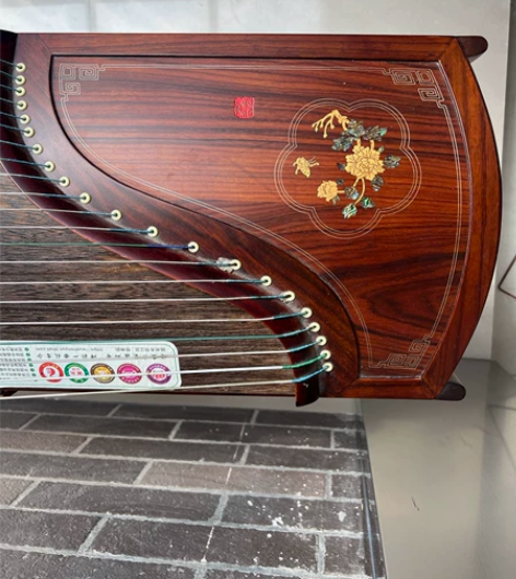 古筝，原价1800用了一年，丫头现在换琴了...