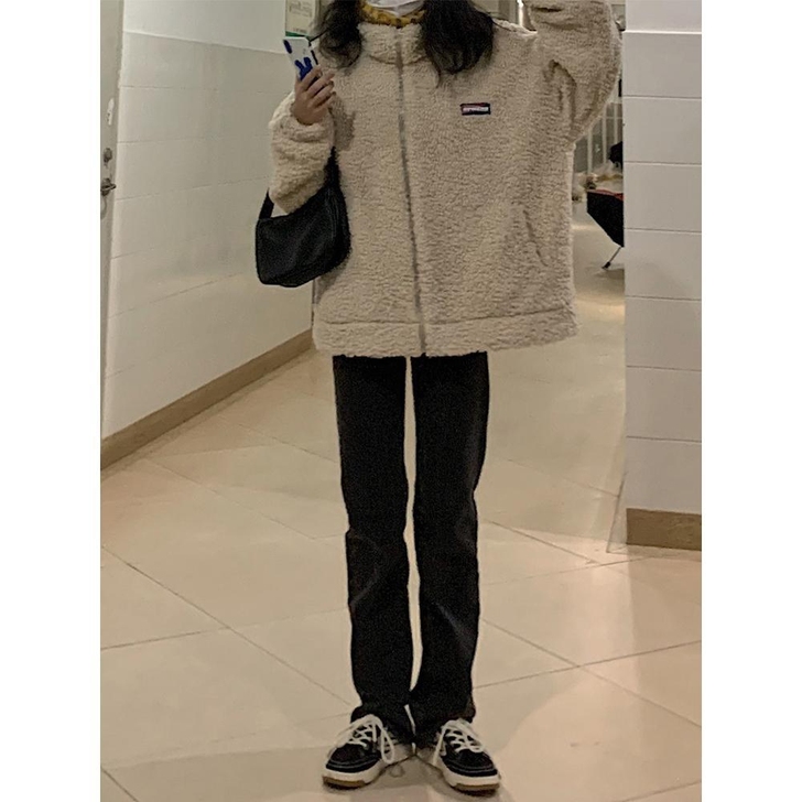 之前买了两条黑色牛仔裤，但是我有些胖了，我...