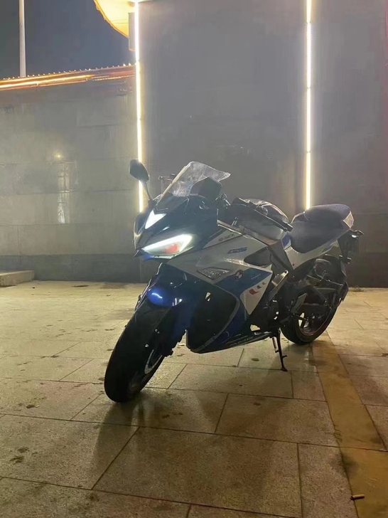 18年5月落地准新V6趴赛250，国四电喷...