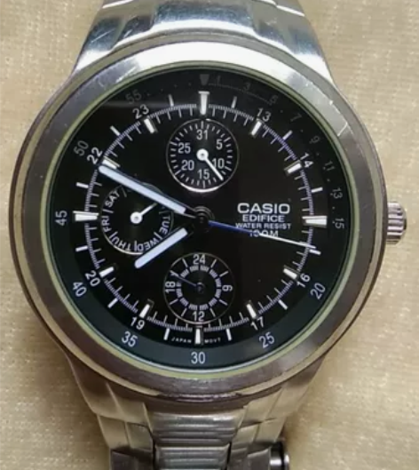 卡西欧电子男表，镜面干净无磨损，走时正常，...