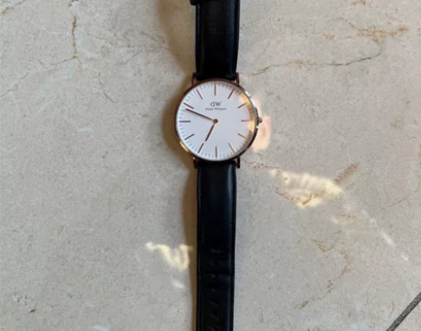 DW手表，商场专柜购买，保修卡证明都在，表...