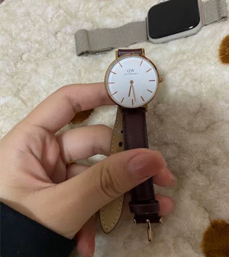 自带dw 手表 因为买新手表了 所以出啦 ...